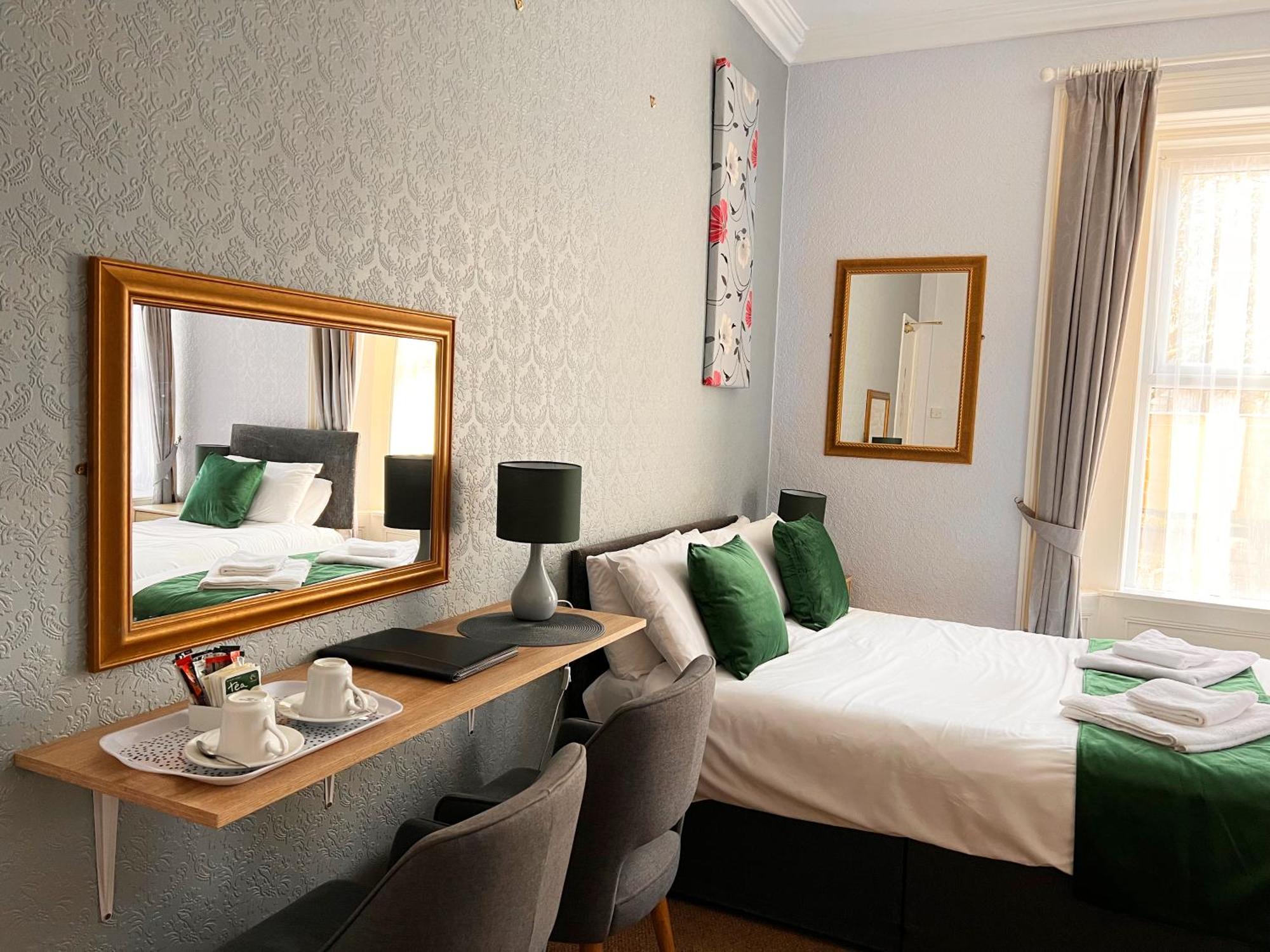 Grove Lodge Weston-super-Mare Buitenkant foto